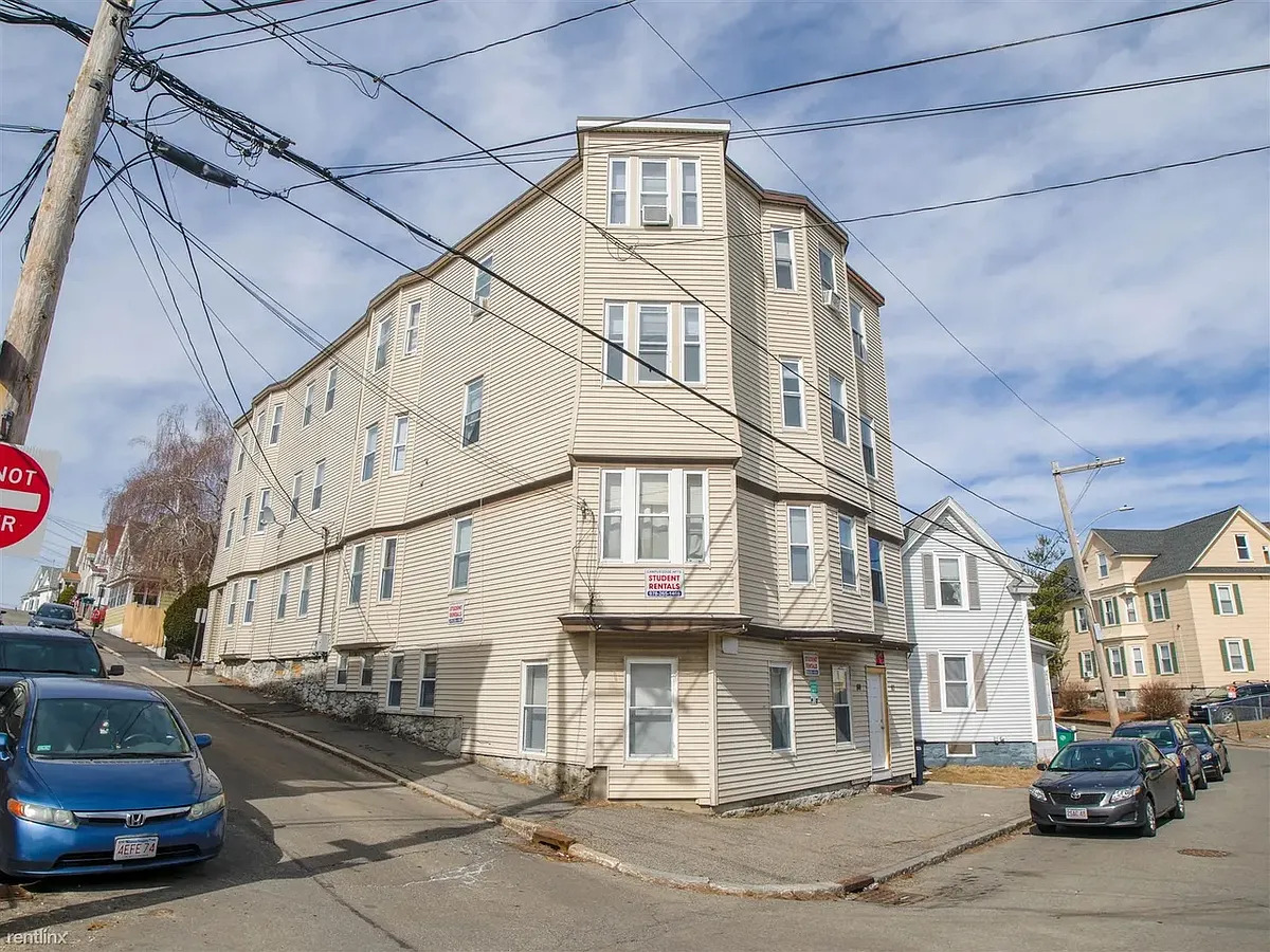 82 Gershom Avenue #7