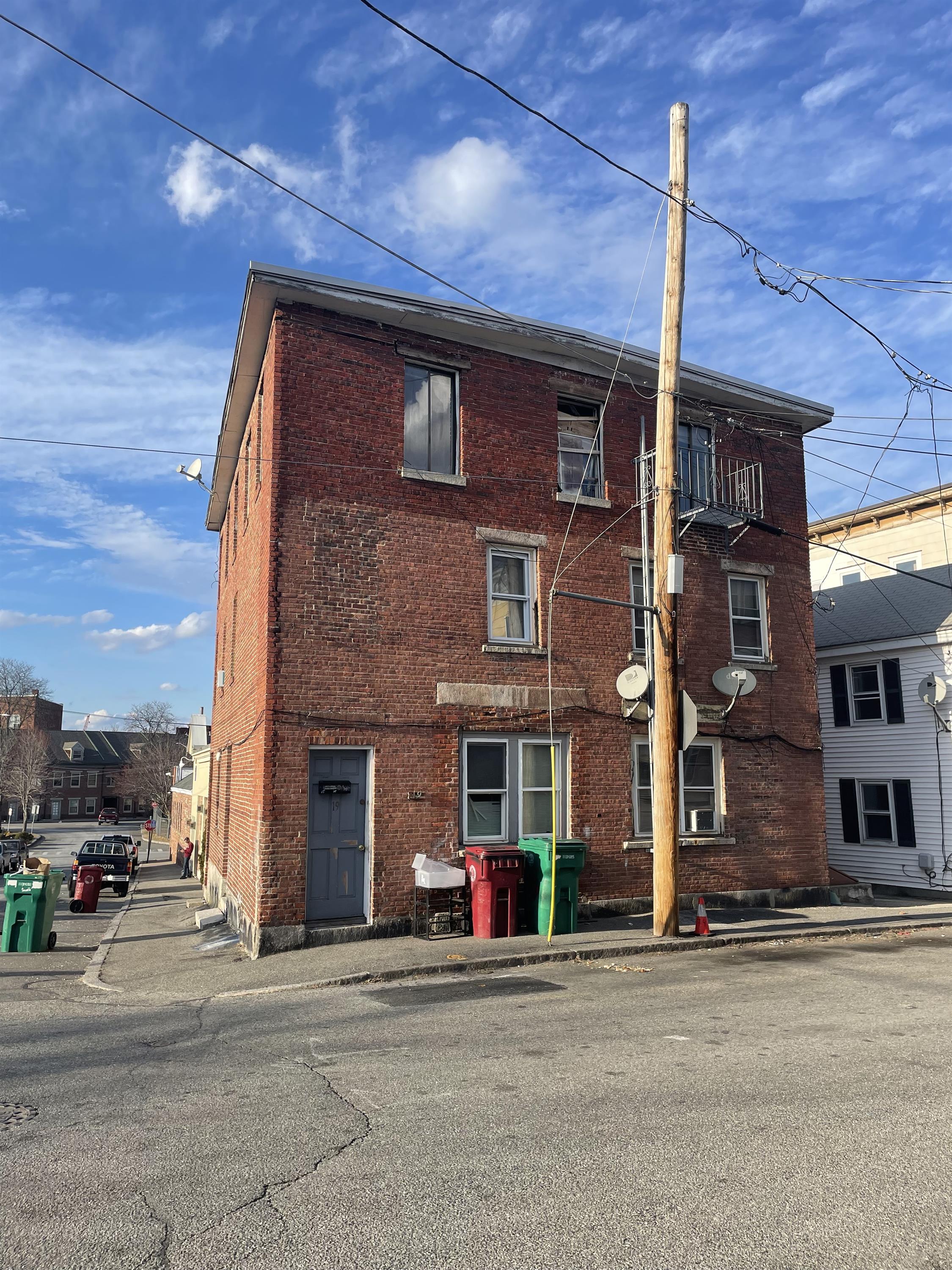 Property main image
