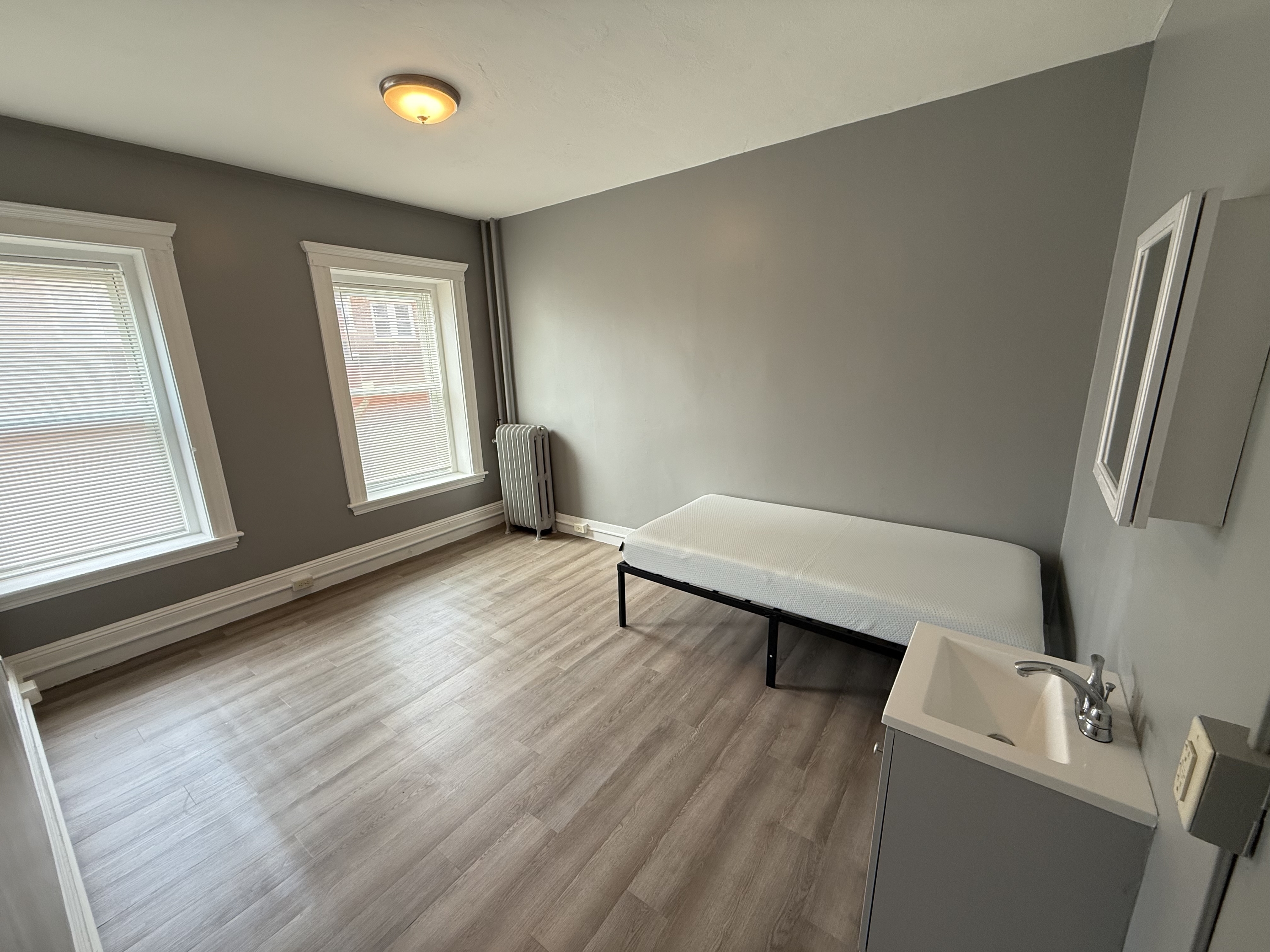 116 Lafayette St - 103